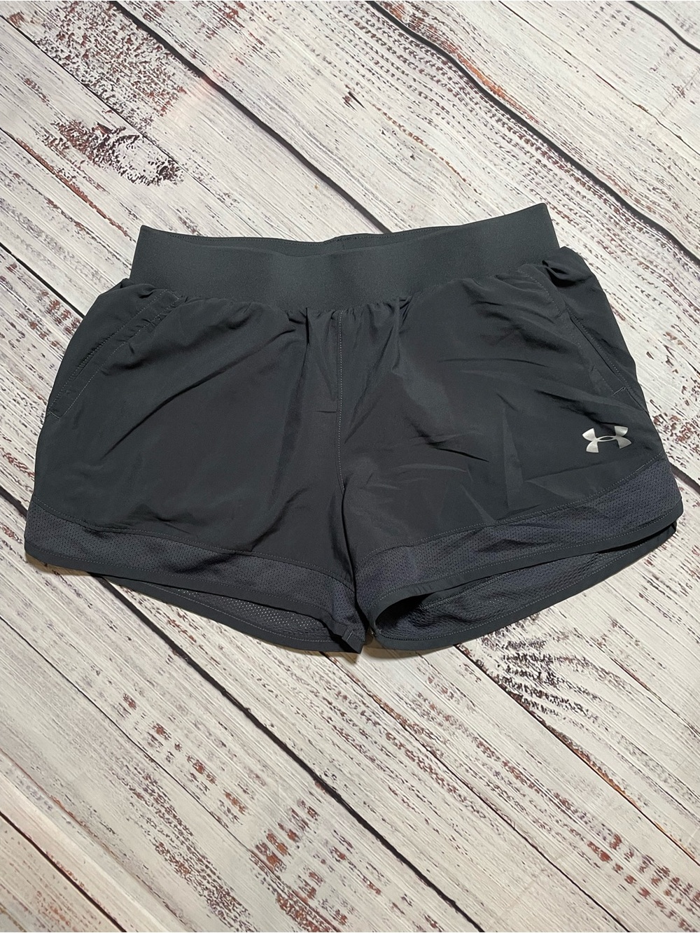 Under Armour Girls Athletic shorts. Size YXL.
